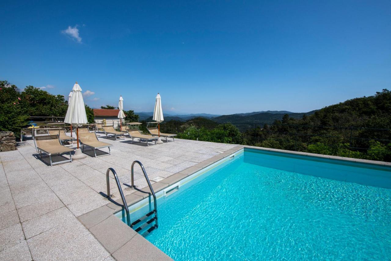 211 - Appartamento Acacia, Terrazza Giardino E Piscina Carro Kültér fotó