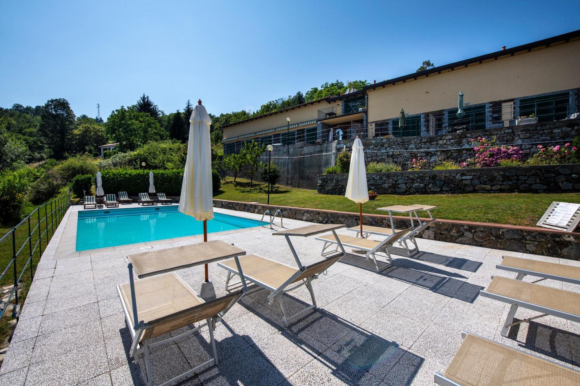 211 - Appartamento Acacia, Terrazza Giardino E Piscina Carro Kültér fotó