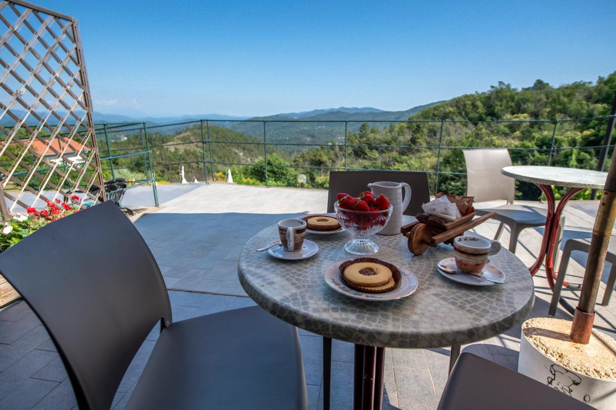 211 - Appartamento Acacia, Terrazza Giardino E Piscina Carro Kültér fotó